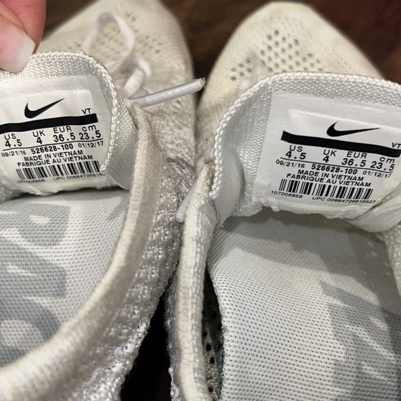 Nike Flyknit Racer 4.5 M 6 W Triple White Sail Pure Platinum - Picture 7 of 9